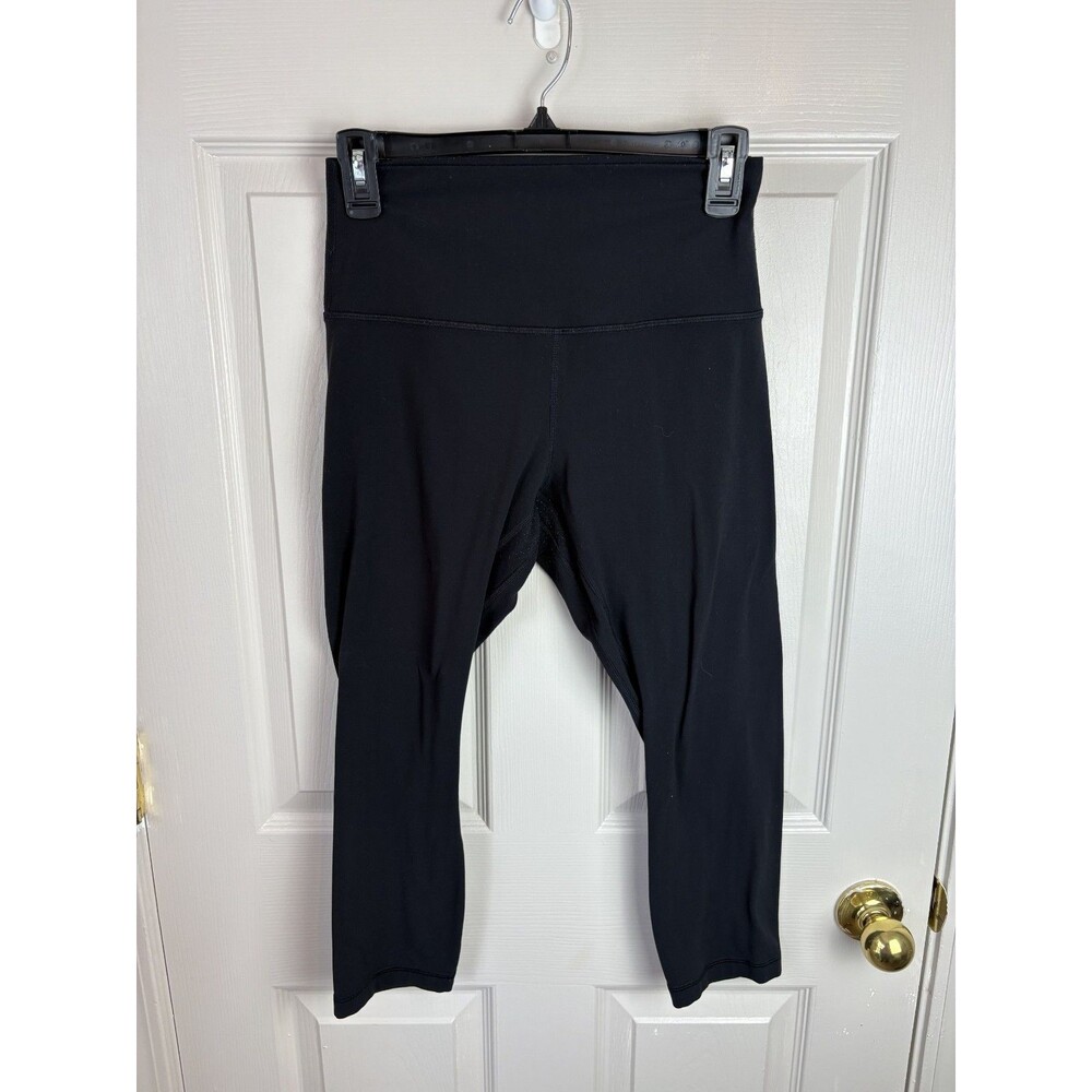 Black Lululemon Leggings Cropped Womens Size 8 Athletic Wear Pants 135